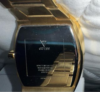 Reloj Guess Dorado con Cristales