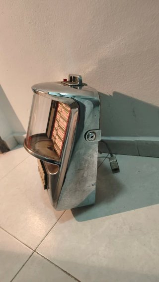 Máquina Jukebox Antigua Cromada