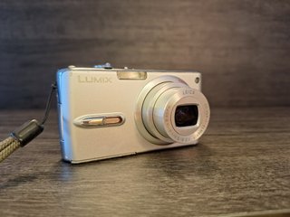 Panasonic Lumix DMC-FX07 Cámara Digital 7.2MP