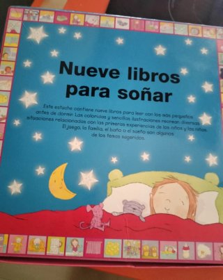 Caja con mini libros
