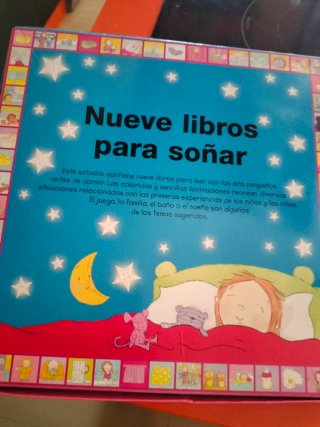 Caja con mini libros