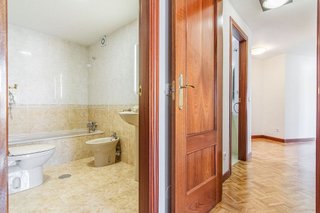 Piso en venta en Milán - Pumarín - Teatinos en Oviedo