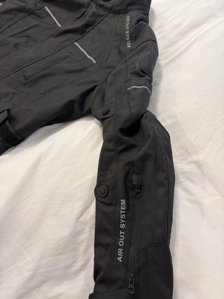 Chaqueta de moto negra
