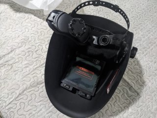 Casco  soldadura automático negro nuevo en su caja