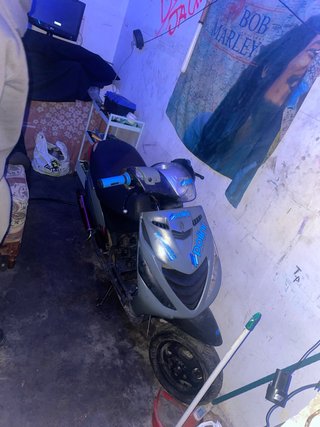 Piaggio Zip Gris