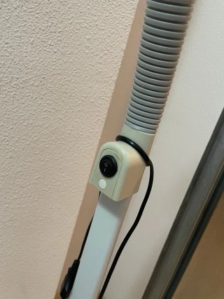 Lámpara LED de pie con lupa