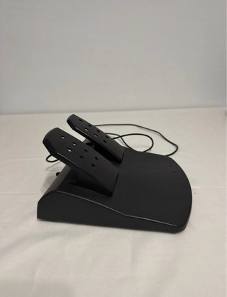 Volante y pedales gaming