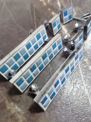 7 Pomos de acero en gamas de azules