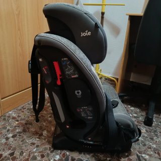 Silla de coche Joie. Desde los 0 hasta los 25kg.