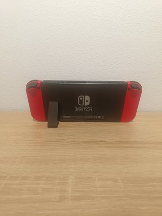 Nintendo Switch Roja + Dragon Ball Xenoverse 2