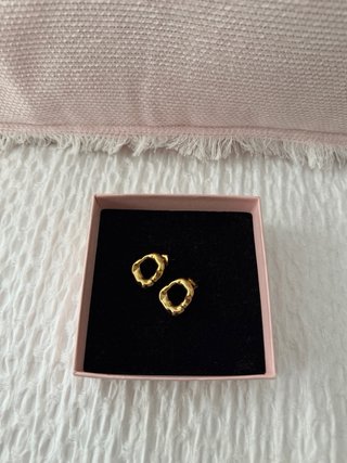 Pendientes dorados