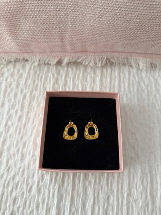 Pendientes dorados