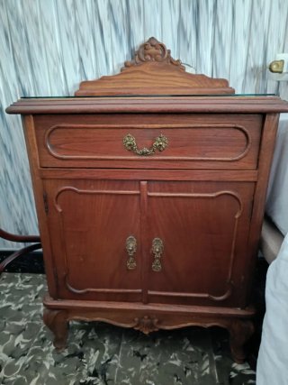 Dormitorio antiguo madera maciza hecho a mano