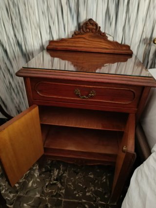 Dormitorio antiguo madera maciza hecho a mano