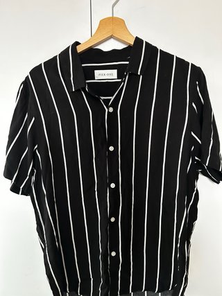 Camisa Pier One Rayas Blanco y Negro Viscosa