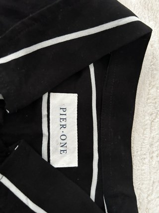 Camisa Pier One Rayas Blanco y Negro Viscosa