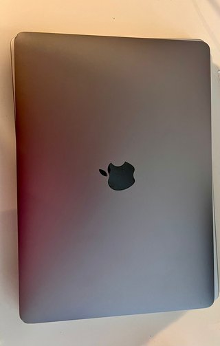 MacBook Pro M1 13 8GB RAM / 512GB SSD