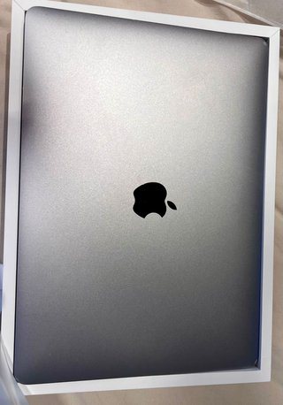 MacBook Pro M1 13 8GB RAM / 512GB SSD