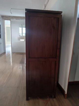 Mueble TV banak madera con puertas cristal