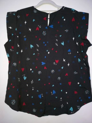 Blusa Obu, azul marino Estampad Corazones Talla XL