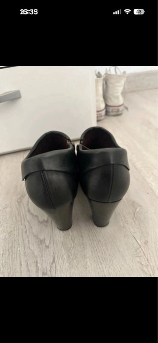 Zapatos  Pitillos Negros Talla 40