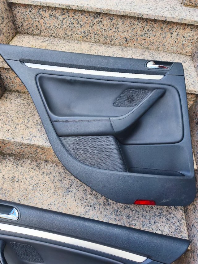 Paneles cuero golf 5 gti