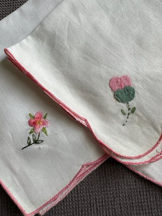 Set 3 fazzoletti ricamati floreali