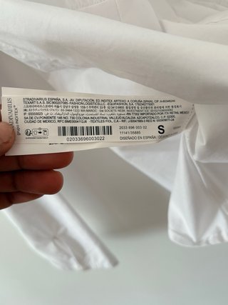 Camisa Stradivarius blanca estilo corsé