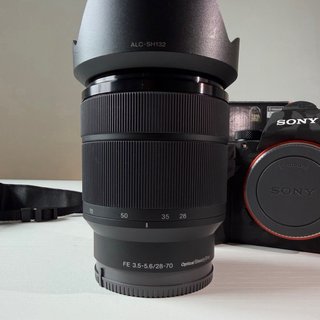 Sony Alpha A7 III 9mil disparos + objetivo kit