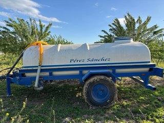 Cisterna riego 6000L Pérez Sánchez