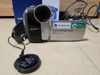Videocámara Sony Handycam 20x zoom DCR-HC27E