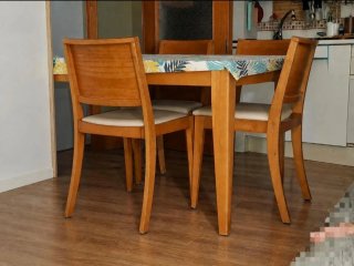 Mesa comedor extensible con 4 sillas