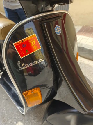 Vespa 125 FL Negra Marrón