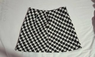 Falda de cuadros blanco y negro