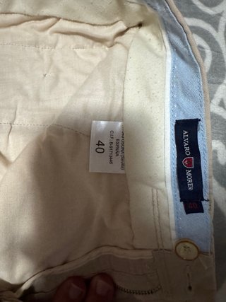 Pantalón de vestir Alvaro Moreno beige