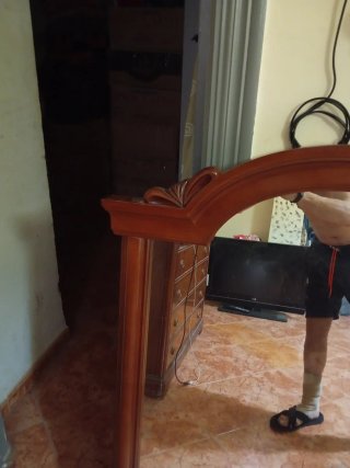 Espejo antiguo de madera