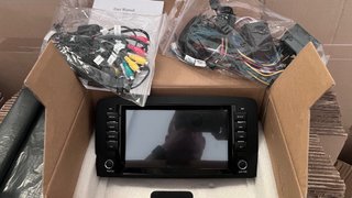 Pantalla Táctil Mercedes-Benz.  A ESTRENAR