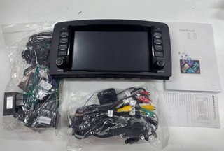 Pantalla Táctil Mercedes-Benz.  A ESTRENAR