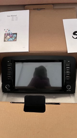Pantalla Táctil Mercedes-Benz.  A ESTRENAR