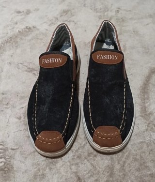 Zapatos casuales hombre negros y marrones