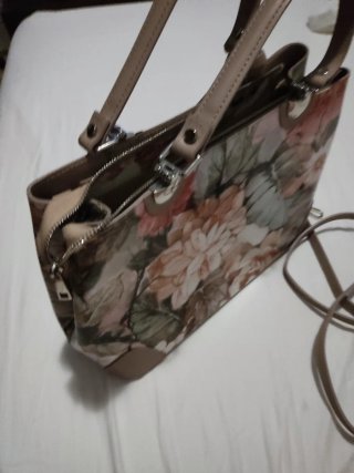 Elegante bolso de cuero