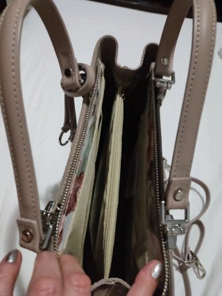 Elegante bolso de cuero