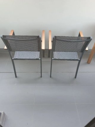 Mesa madera y 2 sillas aluminio jardín/terraza.