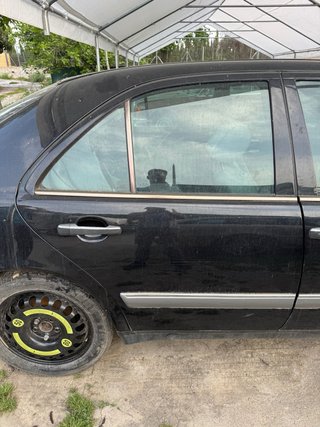 Puerta Trasera Derecha Mercedes W210