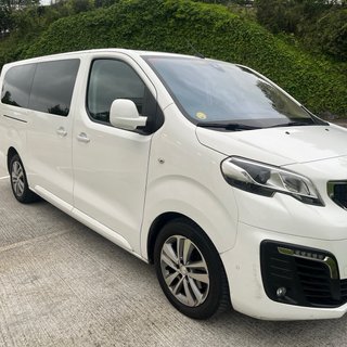 Peugeot Traveller Allure 2021