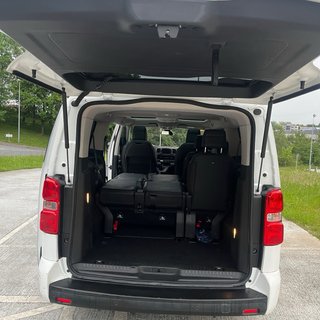 Peugeot Traveller Allure 2021