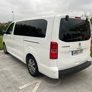 Peugeot Traveller Allure 2021