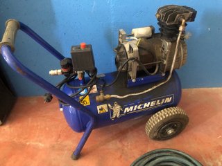 COMPRESOR DE AIRE MICHELIN 24 L