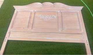 Cabecero de madera beige