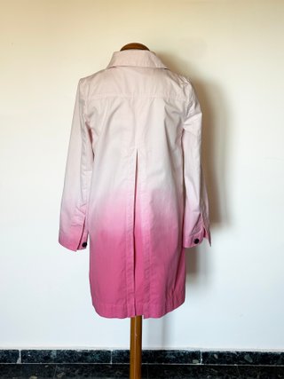 Gabardina Comptoir des Cotonniers degradado rosa